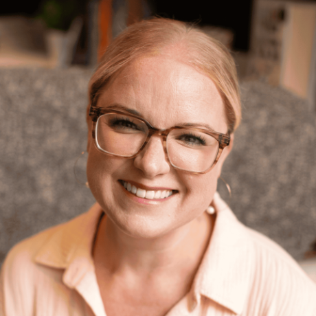 Headshot of Courtney Richardson